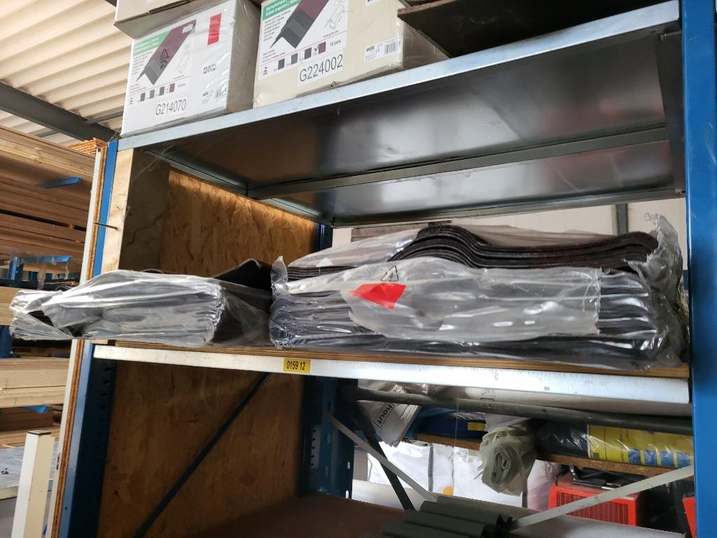 Overgebleven nokstukken, windveren, dak toebehoren, guttanit, Ophalen, Overige materialen, Overige kleuren, -