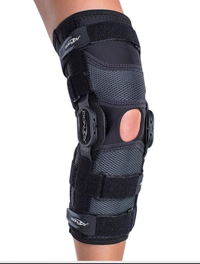 Donjoy Playmaker II Kniebrace, in maat XL en XXL, Diversen, Ophalen of Verzenden, Nieuw