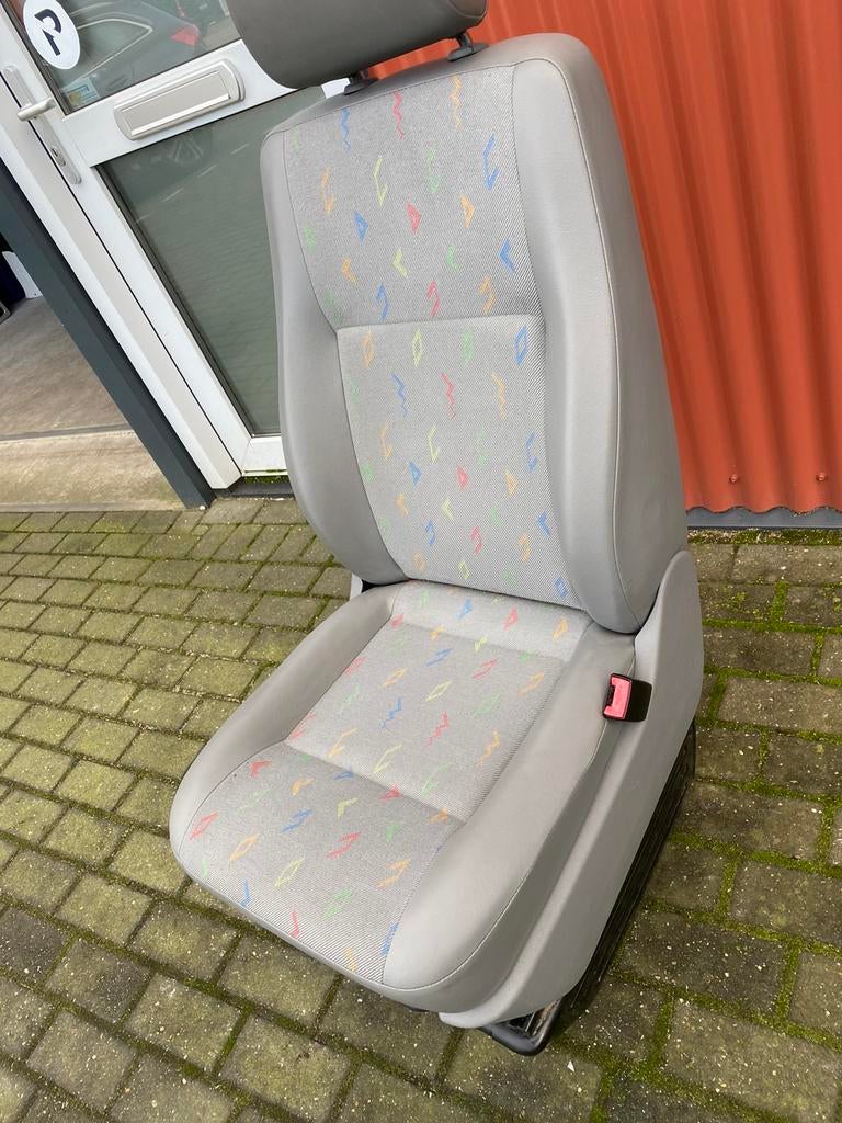 stoel rechts passagier volkswagen transporter t5 inka, Auto-onderdelen, Interieur en Bekleding, Tymtop5@gmail.com, 3161ek, Volkswagen