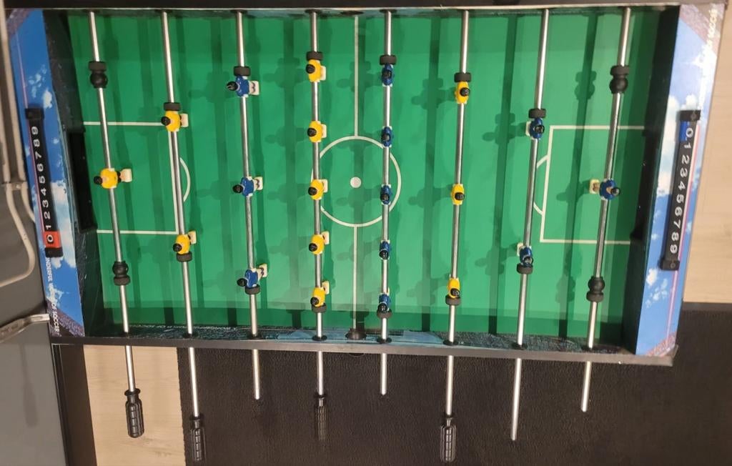 Voetbaltafel / Tafelvoetbal - Mooie staat, Vijf spelers of meer, Ophalen, Gebruikt