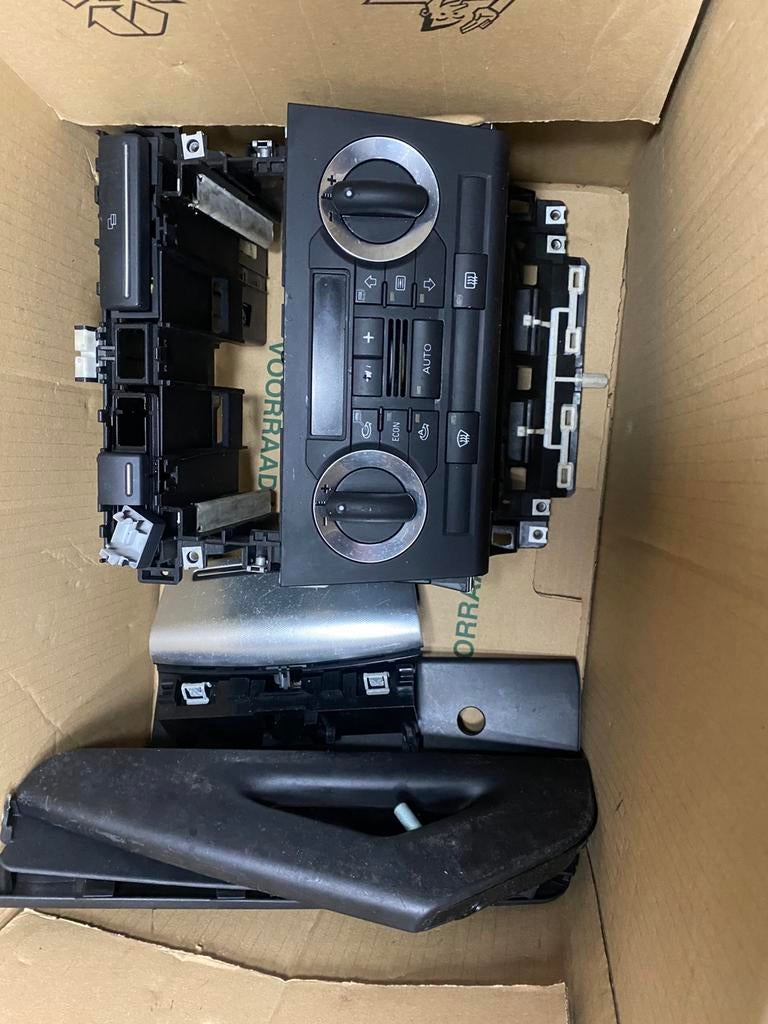 Audi a3 8p middenconsole, Ophalen of Verzenden
