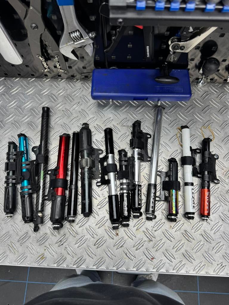 Diverse fietspompjes Lezyne, Ophalen of Verzenden, Zo goed als nieuw