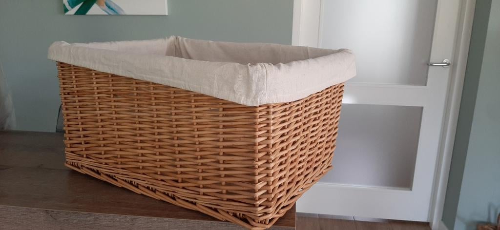 Opberg mand., Huis en Inrichting, Woonaccessoires | Schalen en Manden, Ophalen of Verzenden, Zo goed als nieuw, Rond, Riet