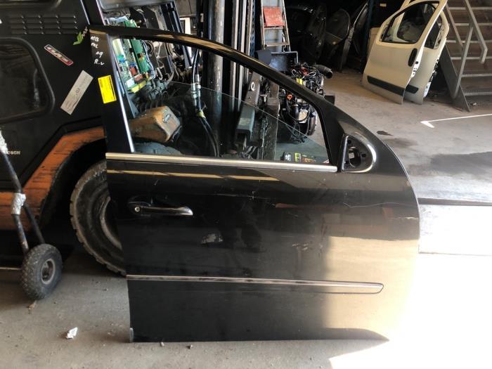 Portier 4Deurs rechts-voor van een Mercedes ML-Klasse (C474), Gebruikt, -, Deur, -