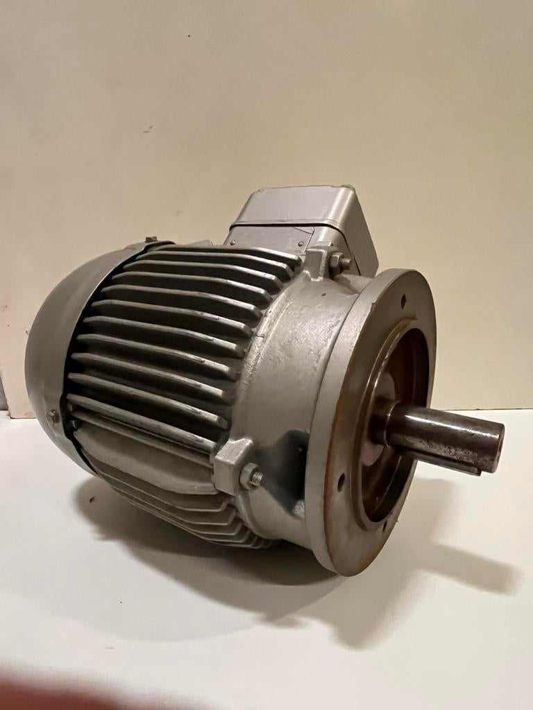 Flens motor te gebruiken Vlakslijp Machine Motor (lortone), Ophalen of Verzenden, Zo goed als nieuw