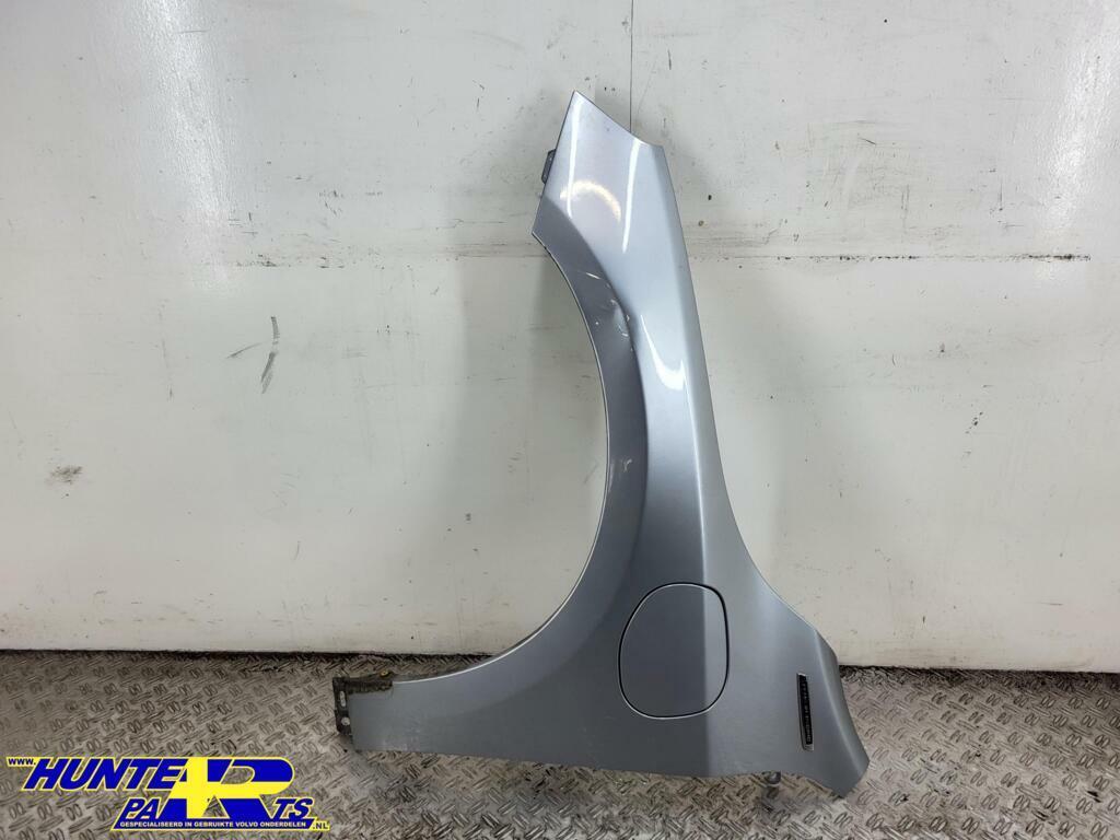 Voorscherm L Volvo V60 I 2.4 D6('10-'18), Auto-onderdelen, Carrosserie en Plaatwerk, Volvo, Gebruikt, Ophalen of Verzenden