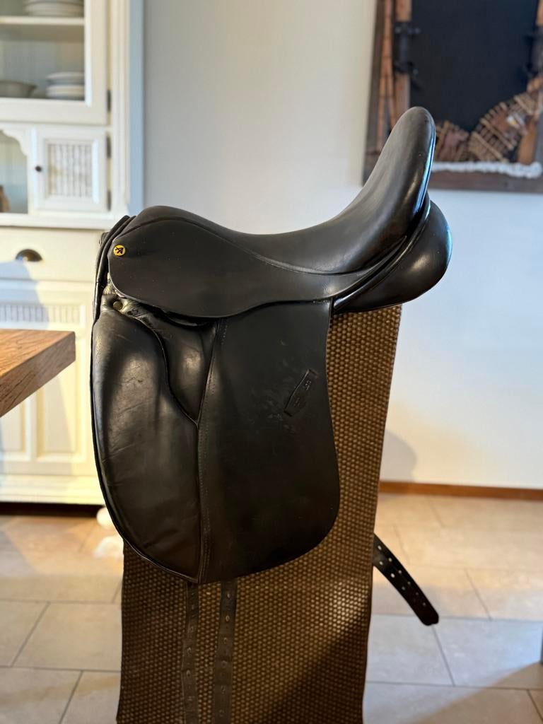 Anatomica Dressuurzadel, Dieren en Toebehoren, Paarden en Pony's | Zadels, Ophalen of Verzenden, Gebruikt, Dressuur