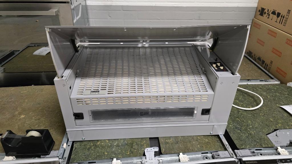 Zanussi geintegreerde afzuigkap ZHI611G //NIEUW IN DOOS//, Ophalen, Overige typen, Motor, Nieuw