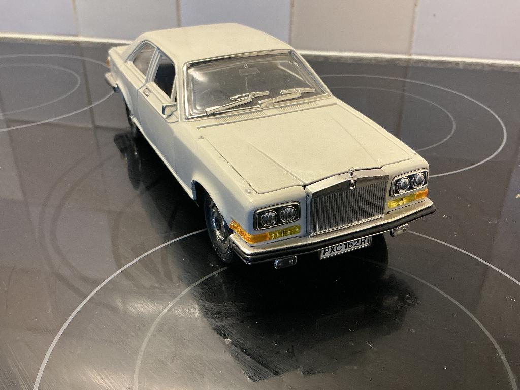 Rolls Royce Camargue, Burago 1 op 22, Hobby en Vrije tijd, Modelauto's | 1:18, Ophalen of Verzenden, Zo goed als nieuw, Auto, Bburago