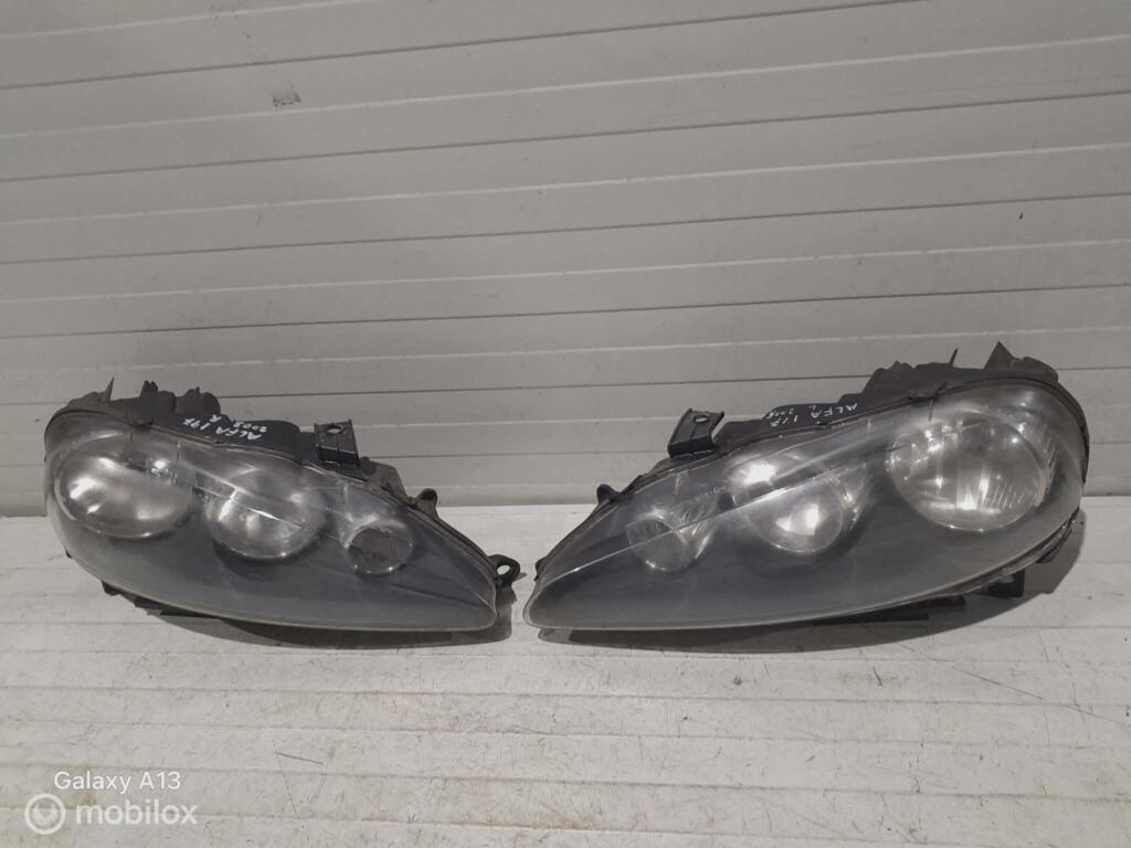 Koplamp Alfa Romeo 147, Auto-onderdelen, Verlichting, Gebruikt, Ophalen of Verzenden
