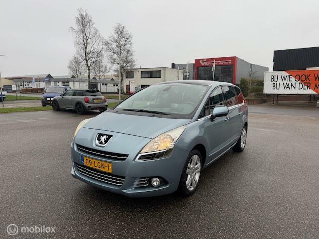 Peugeot 5008 1.6 THP GT 7persoons ( iets schade aan rechts), Auto's, Voorwielaandrijving, Euro 5, Stof, Gebruikt