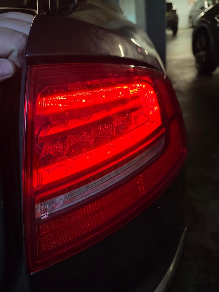 Audi A8 S8 4E D3 Achterlicht rechts achter, Auto-onderdelen, Verlichting, Ophalen of Verzenden, Audi