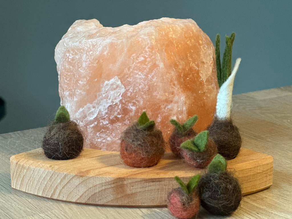 Kiembolletjes op steker grimms jaarring wol seizoentafel, Hobby en Vrije tijd, Vilt, Ophalen of Verzenden, Nieuw, Figuurtje(s)
