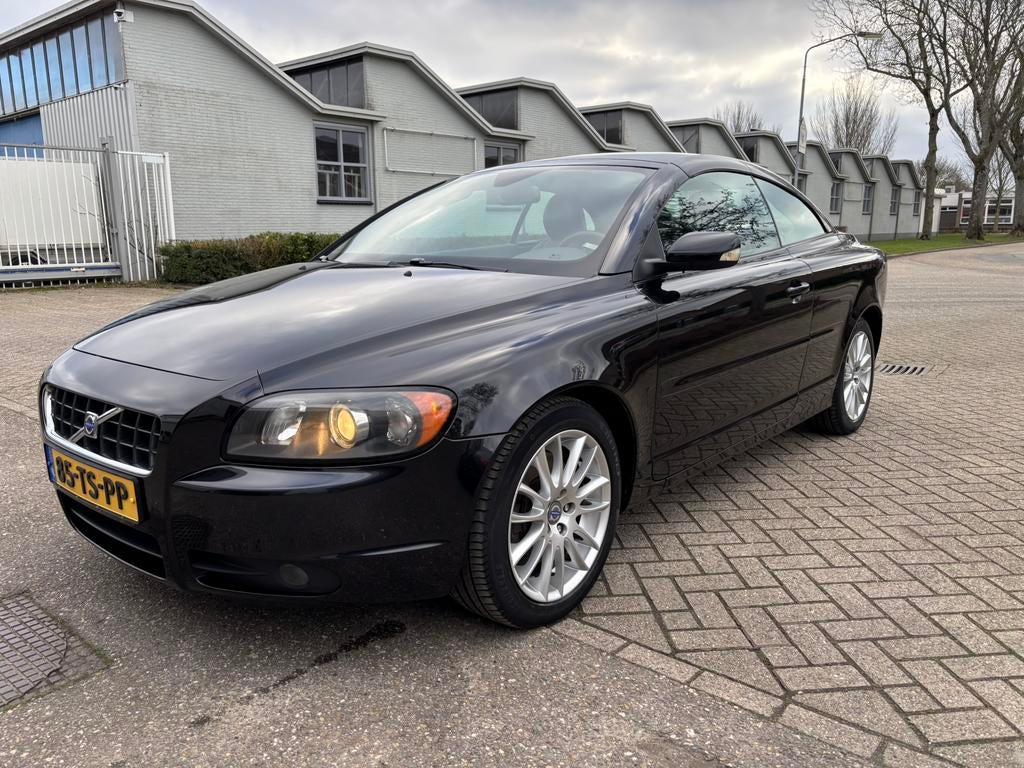 Volvo C70 2.4 170pk Cabrio 2007 Zwart in nette staat, Auto's, Volvo, Voorwielaandrijving, C70, Cabriolet, 4 stoelen