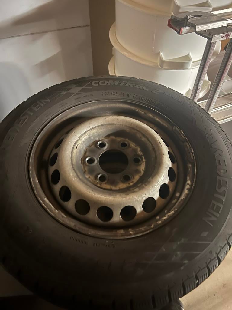 Mercedes Sprinter Banden op Stalen Velg 235/65R16, Ophalen, 16 inch, Banden en Velgen, Winterbanden