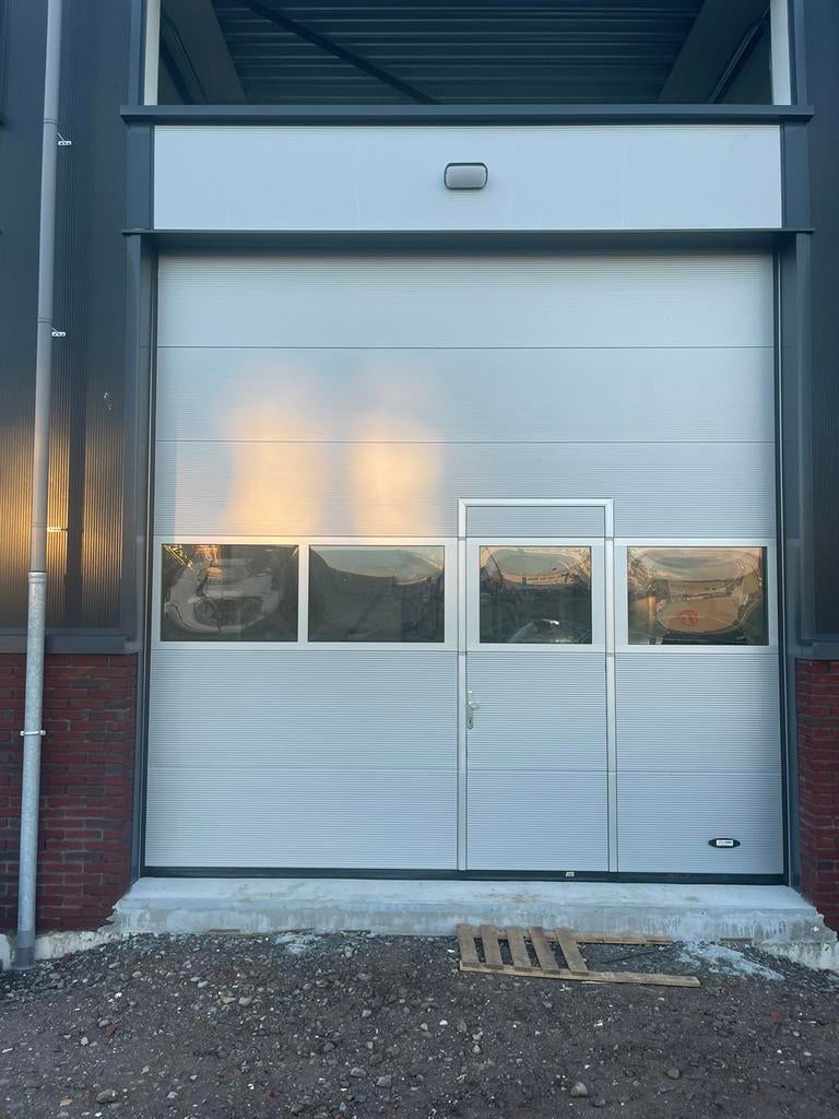 Alle maten nieuwe Garagedeuren, Roldeuren, bedrijfsdeuren NL, Doe-het-zelf en Verbouw, Deuren en Horren, Ophalen of Verzenden
