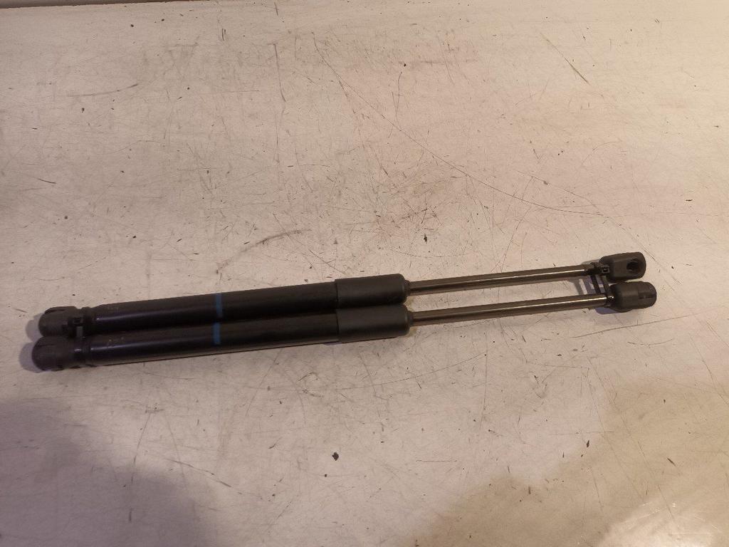 Gasdrukveerset achter Seat Mii, Onderdelen@venauto.nl, Van der Ven Autorecycling B.V., Gebruikt, Ettenseweg 76, 4706 PB Roosendaal, The Netherlands