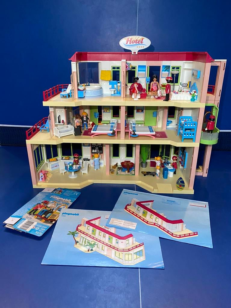 Playmobil hotel 5265, luxe suite 5269, en piccolo 5270, Ophalen, Zo goed als nieuw, Complete set