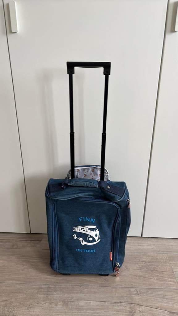 Trolley kind (Finn), 30 cm of meer, Gebruikt, Blauw, Wieltjes