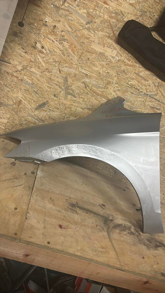 VW Golf Sportvan spatbord links, Ophalen, Spatbord
