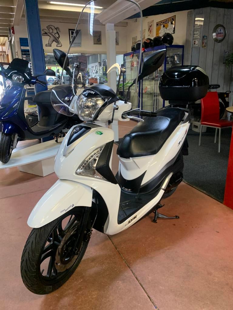 Gebro scooters: Sym symphony ST 25km SNOR wit BJ2015, Fietsen en Brommers, Ophalen, Gebruikt, Overige modellen, Benzine