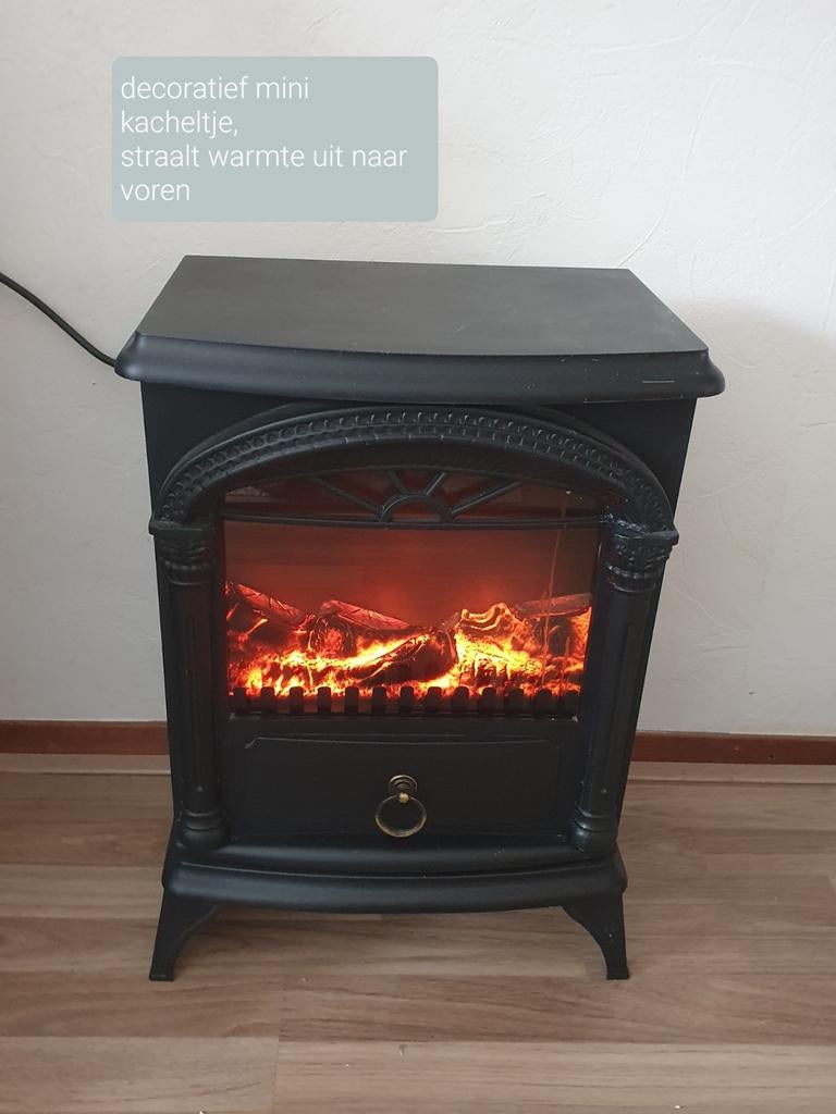 Compacte electrische haard met vlammeneffect, Huis en Inrichting, Kachels, Ophalen, Gebruikt, Overige soorten, Elektrisch
