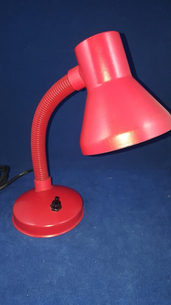 Vintage retro tafellamp, rood metaal, buigbaar. 6C9