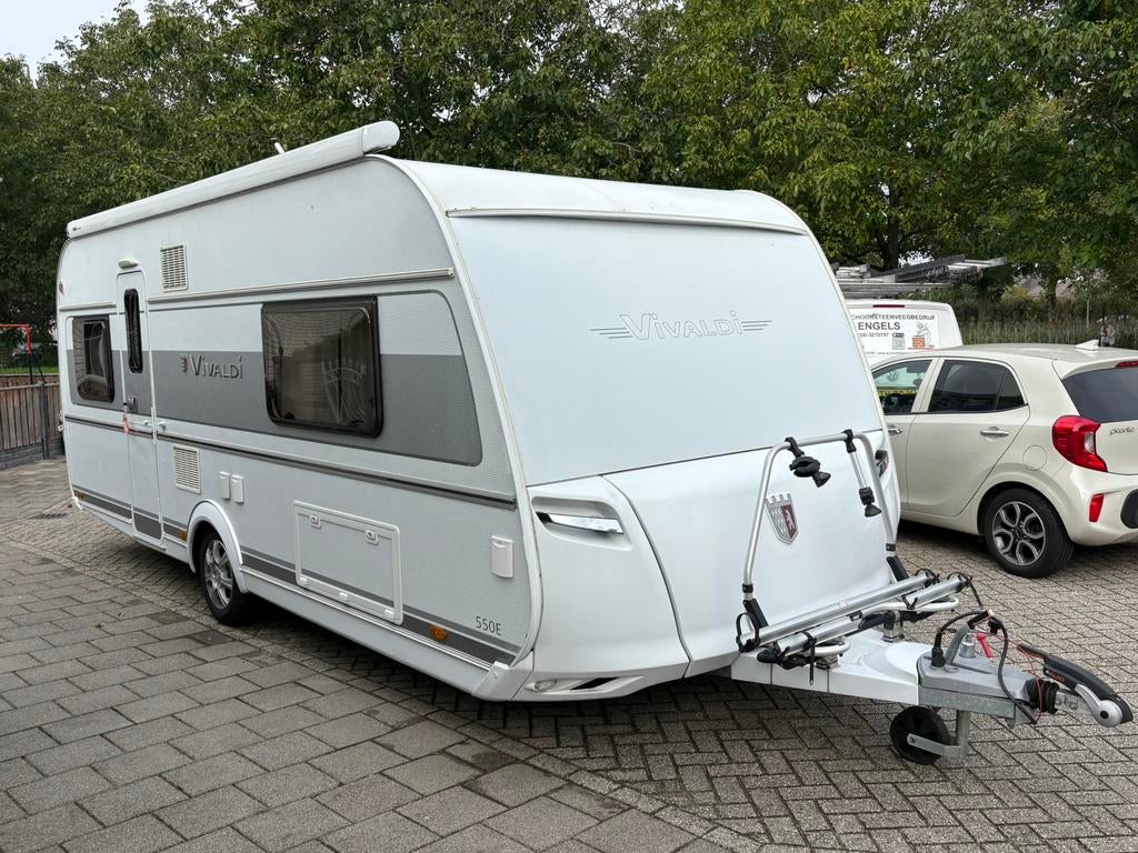 Tabbert vivaldi 550 E mover airco luifel alko, Caravans en Kamperen, Caravans, Vast bed, Rondzit, Tabbert, 7 tot 8 meter