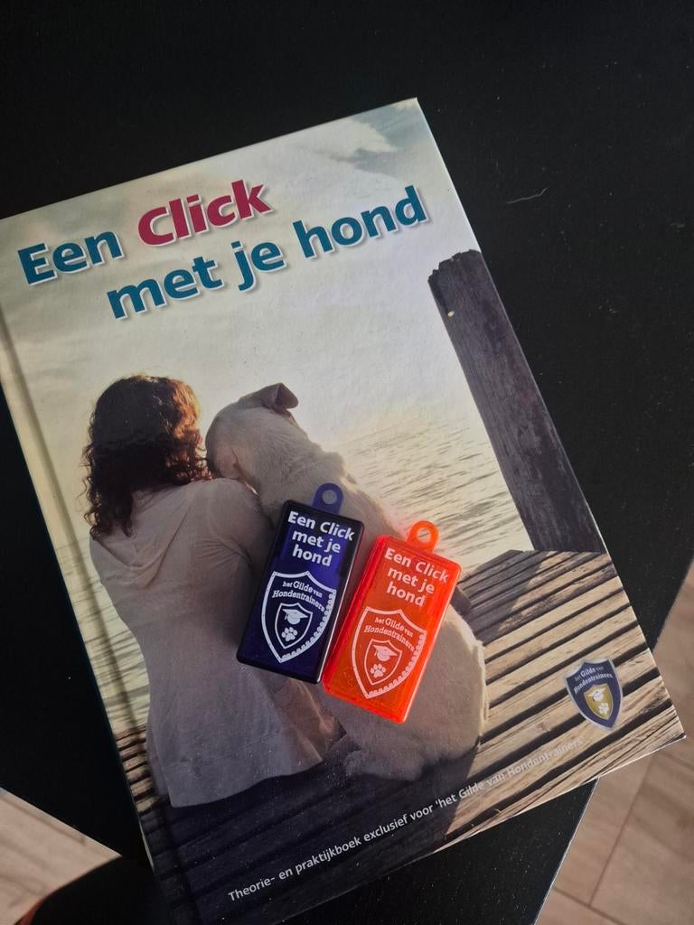 Hondentraining boek + clicker, Ophalen of Verzenden, Honden