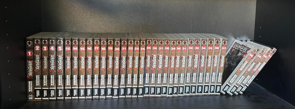 Berserk manga 1-5 & 13-41, Meerdere comics, Ophalen of Verzenden, Zo goed als nieuw, Japan (Manga)