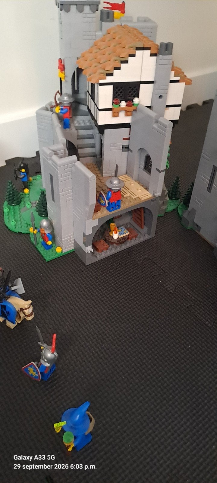 Foto 19 van lego leeuwenridders kasteel