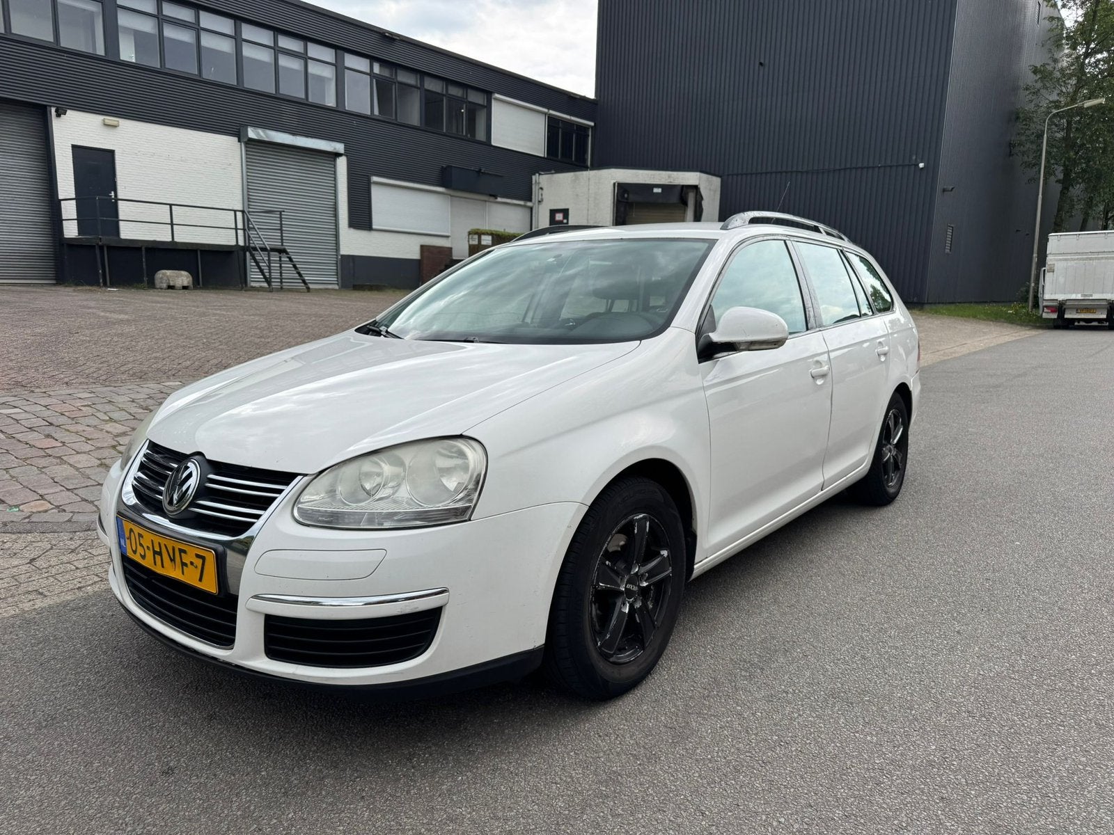Volkswagen Golf 1.6 75KW Variant 2009 Wit Airco Trekhaak Apk, Auto's, Voorwielaandrijving, 4 cilinders, Wit, Handgeschakeld