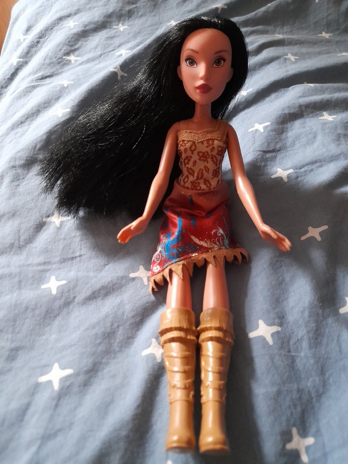 Barbie Disney Pocahontas met lange zwarte haren, Verzamelen, Ophalen of Verzenden, Zo goed als nieuw, Pop