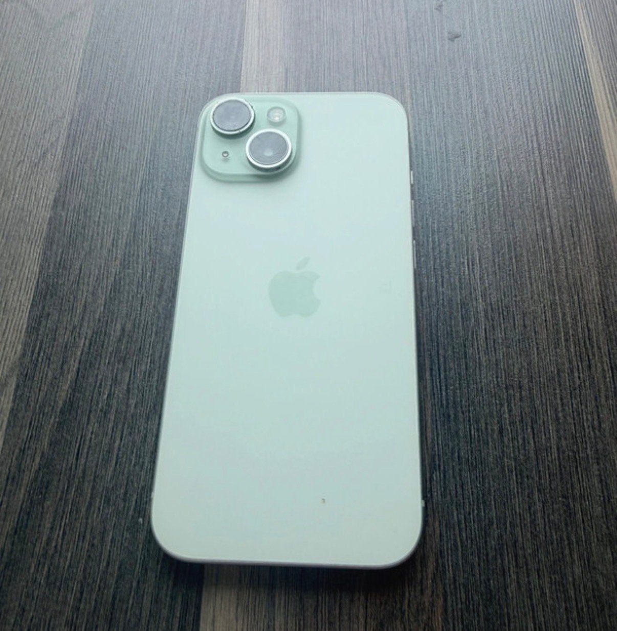 iPhone 15 Groen 256GB - Zo goed als nieuw, 256 GB, IPhone 15, 88 %, Ophalen of Verzenden