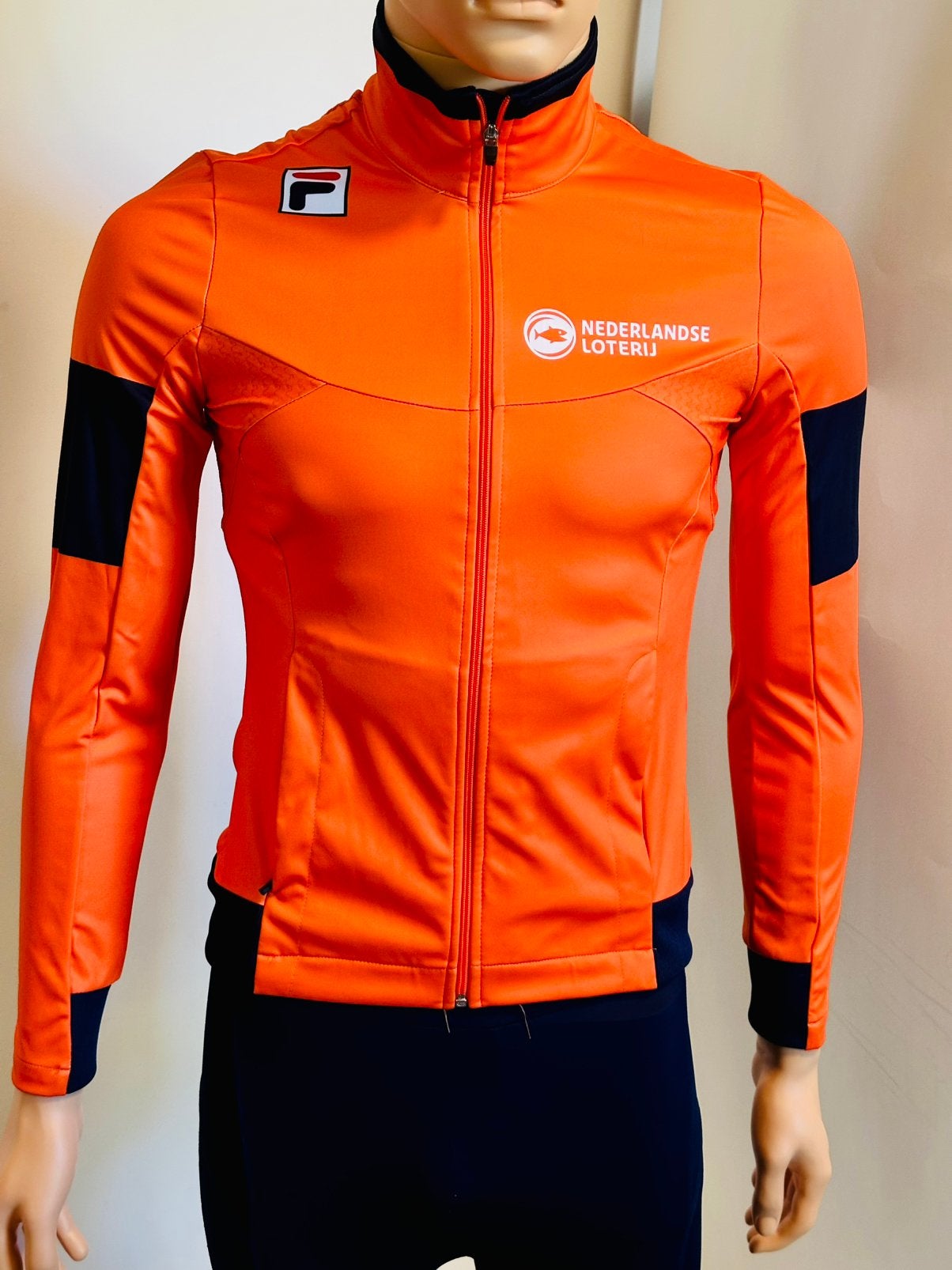 Sportkleding sportjas hatdloopjas fila maat 34 Nederland, Oranje, Ophalen of Verzenden, Zo goed als nieuw, Hardlopen of Fietsen