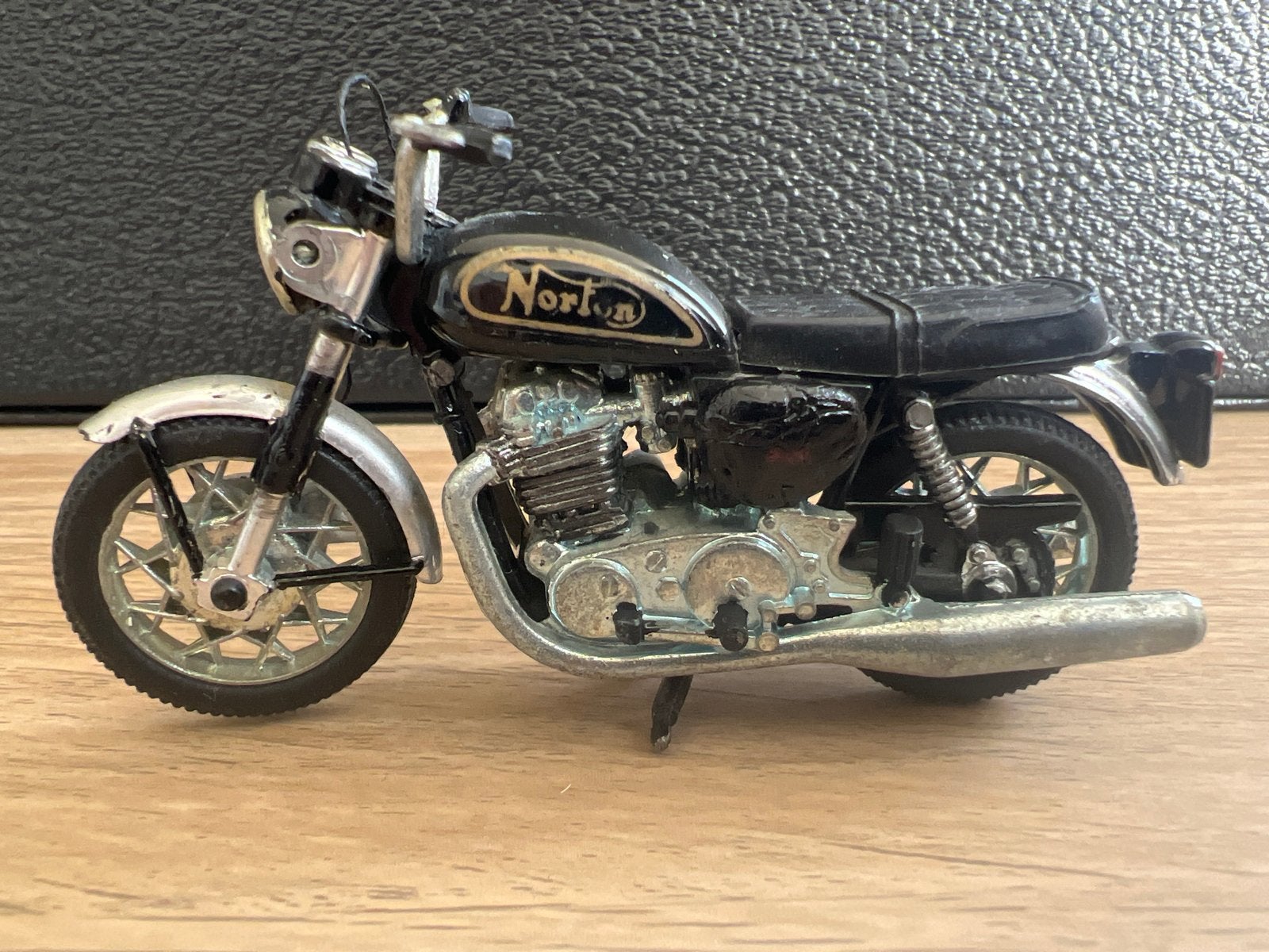 Miniatuur motor Norton - Gedetailleerd model, Overige merken, Gebruikt, 1:32 tot 1:50, Overige typen