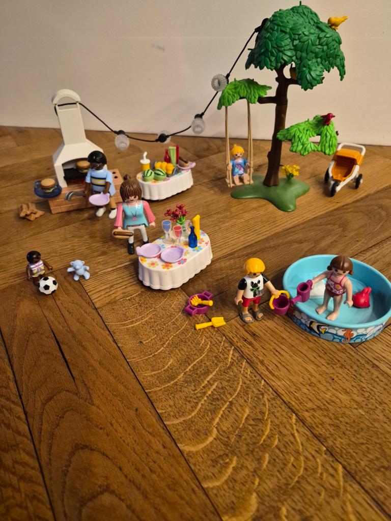 Playmobil zomerse barbecue en zwemplezier set, Kinderen en Baby's, Speelgoed | Playmobil, Ophalen of Verzenden, Gebruikt, Complete set