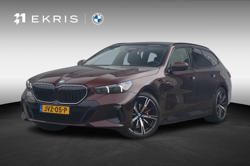 BMW 5 Serie Touring 530e M Sport Pro | Trekhaak / Bowers & W, Auto's, BMW, Automaat, 1998 cc, 1800 kg, 4 cilinders