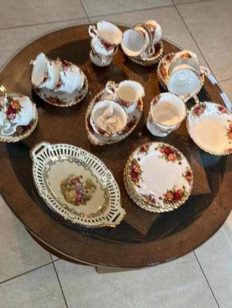 Antiek servies Royal Albert, Antiek en Kunst, Antiek | Servies compleet, Ophalen