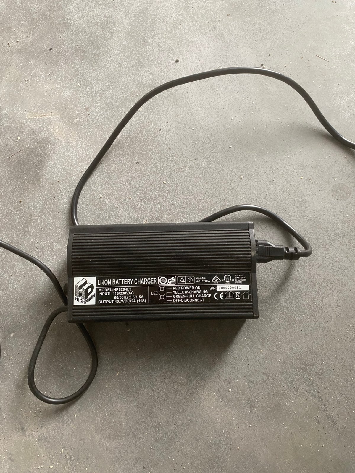Li-ion battery charger 2 pins, Ophalen of Verzenden, Zo goed als nieuw