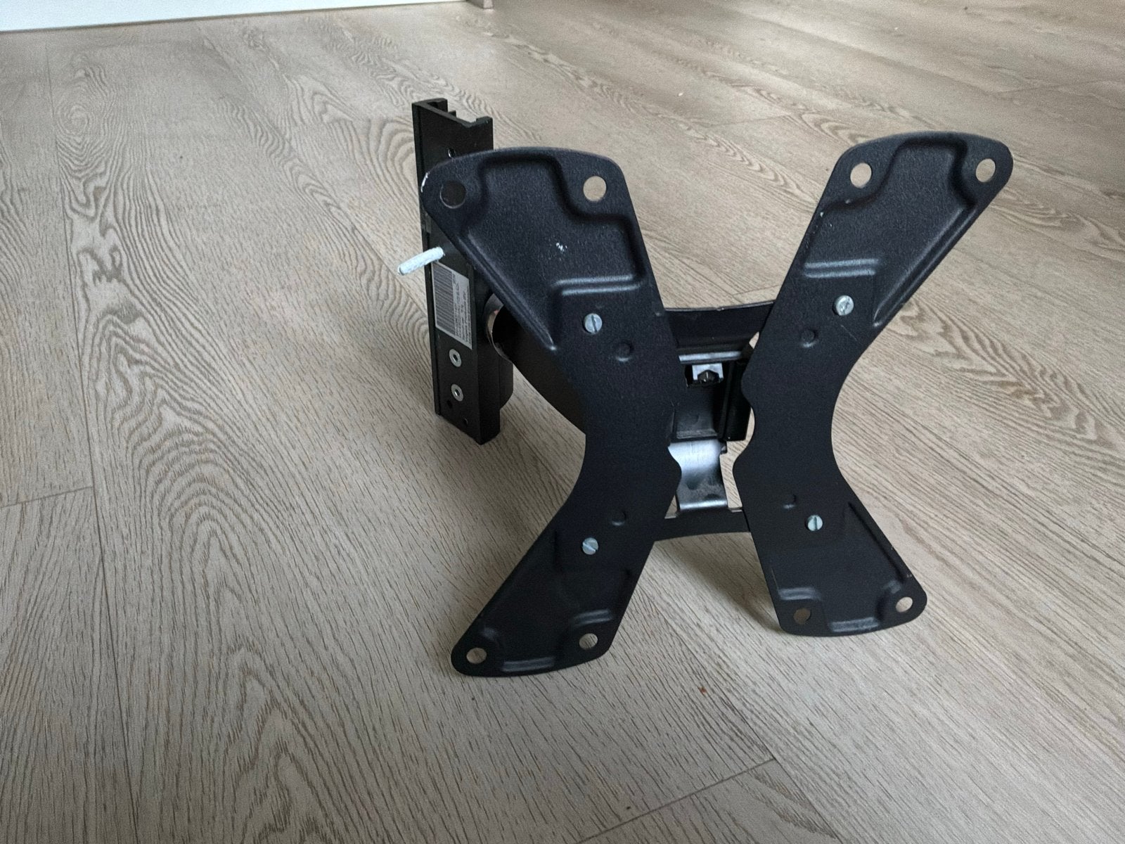 Vogels WALL 1125 Zwarte TV Muurbeugel - Max 15kg, Ophalen of Verzenden, Gebruikt