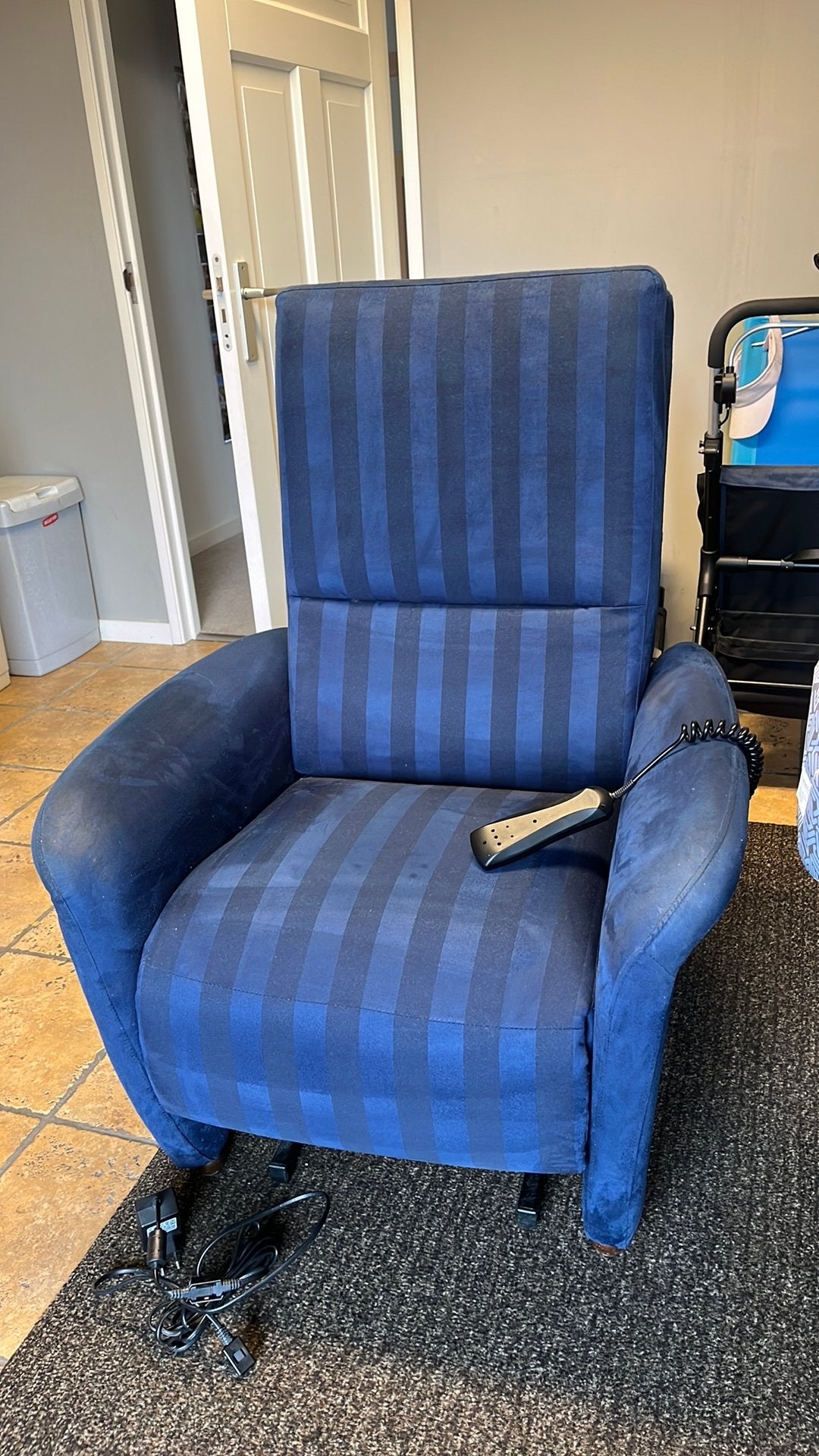Sta op stoel : gratis, Ophalen, Gebruikt, Stof, 50 tot 75 cm