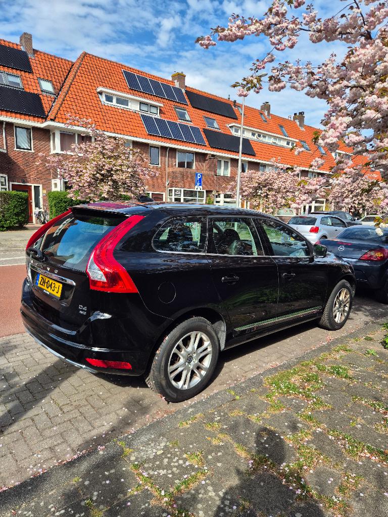 Volvo XC60 2.4 D4 AWD 2016 Zwart, 1800 kg, Zwart, Leder, Particulier