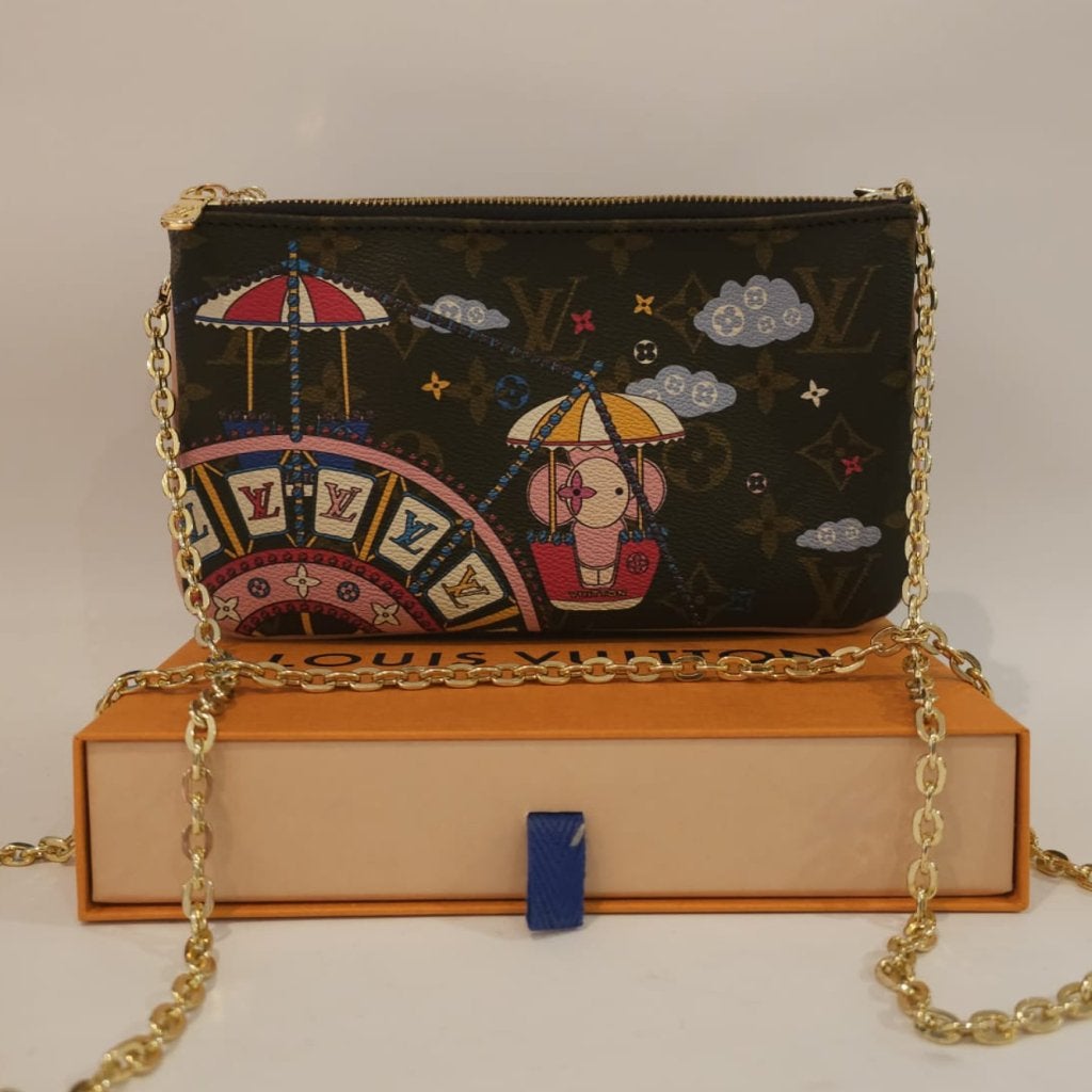 Louis Vuitton M69744 Vivienne Chain Pochette, Sieraden, Tassen en Uiterlijk, Tassen | Damestassen, Louis Vuitton, Gebruikt, Support@louisvuitton.com