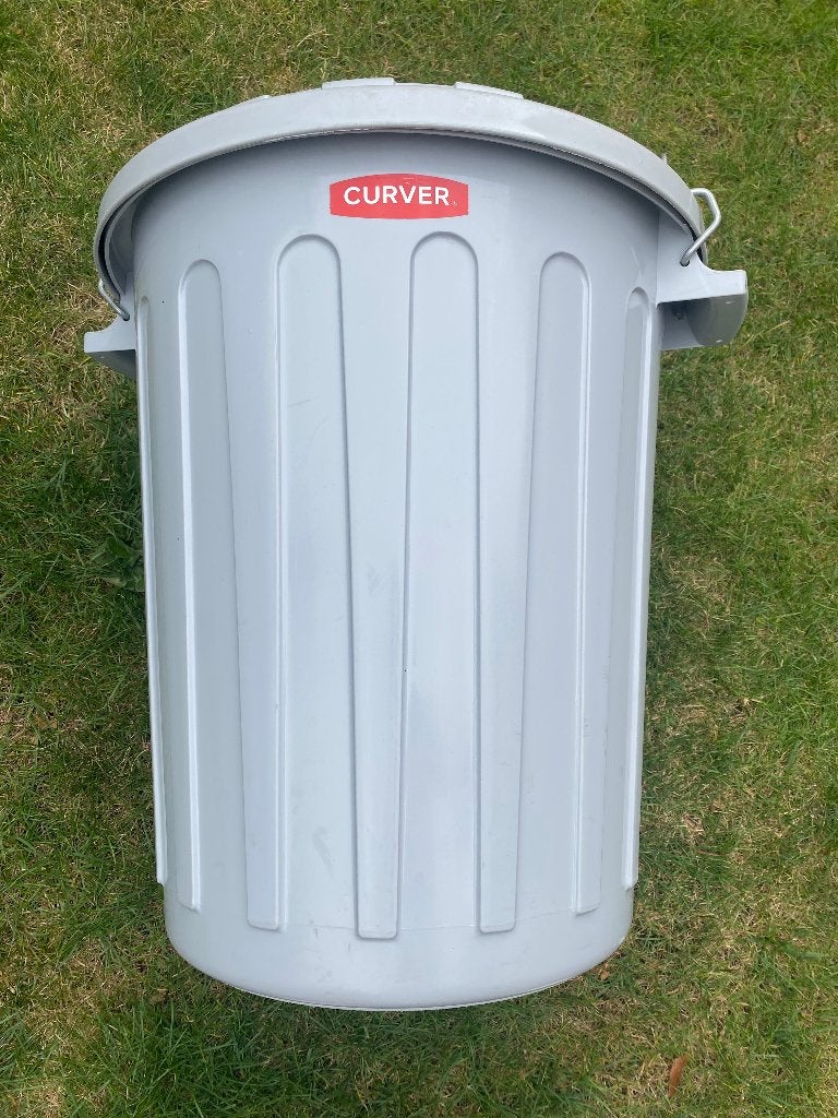 Te koop: Curver honden voerton, Ophalen, Hond