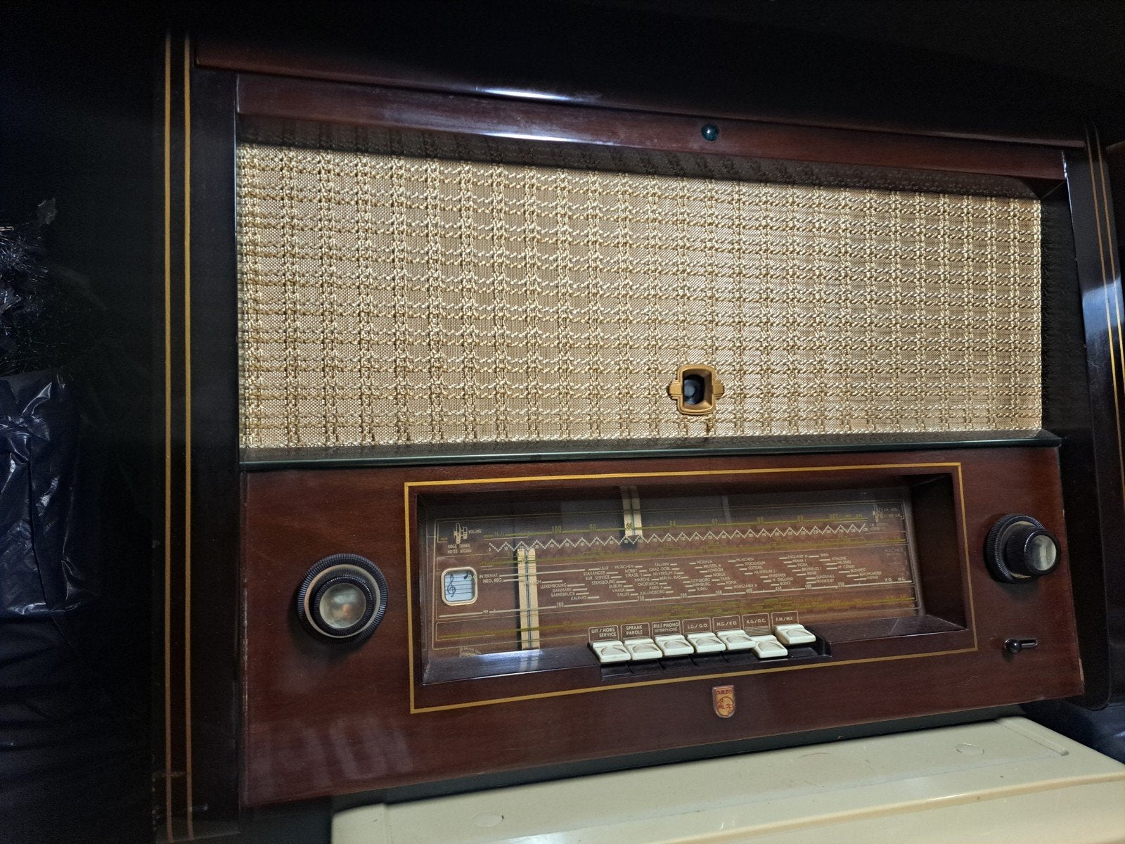 antieke radio met platenspeler, Antiek en Kunst, Ophalen