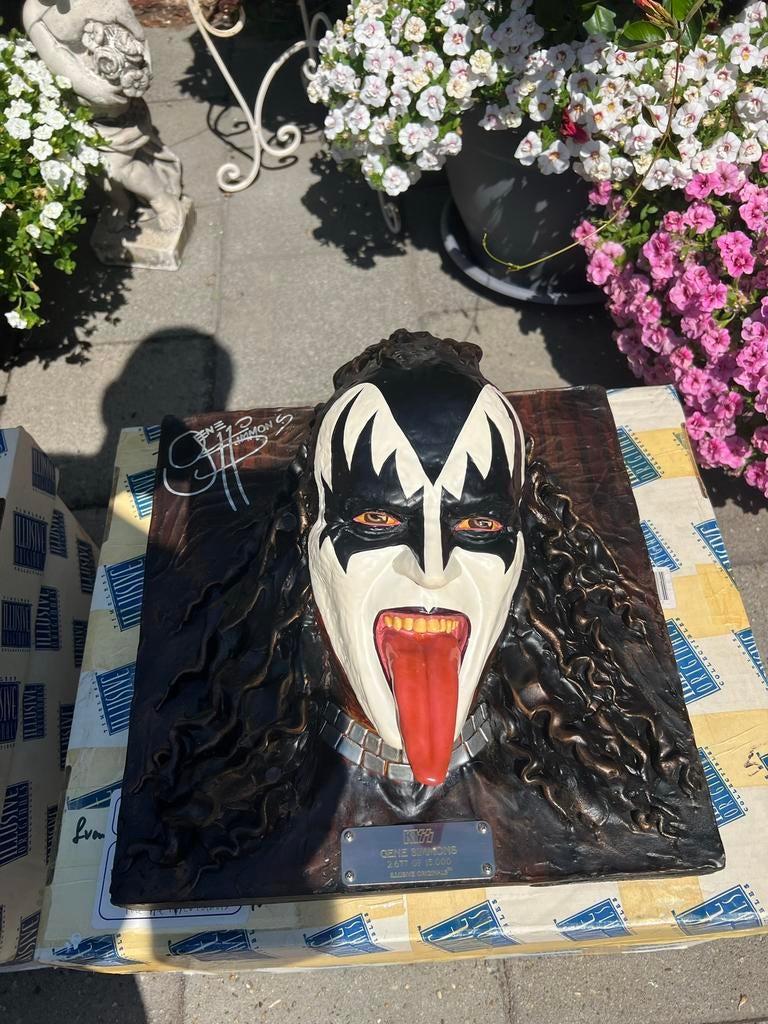Kiss muur bustes limited edition, Ophalen, Zo goed als nieuw