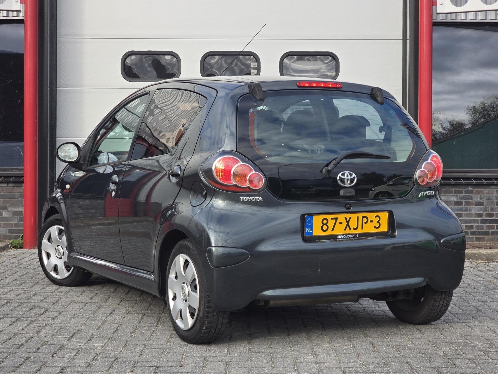Toyota Aygo 1.0 VVT-i Aspiration Automaat Airco/Navi/APK '27, Euro 5, Gebruikt, 4 stoelen, 68 pk