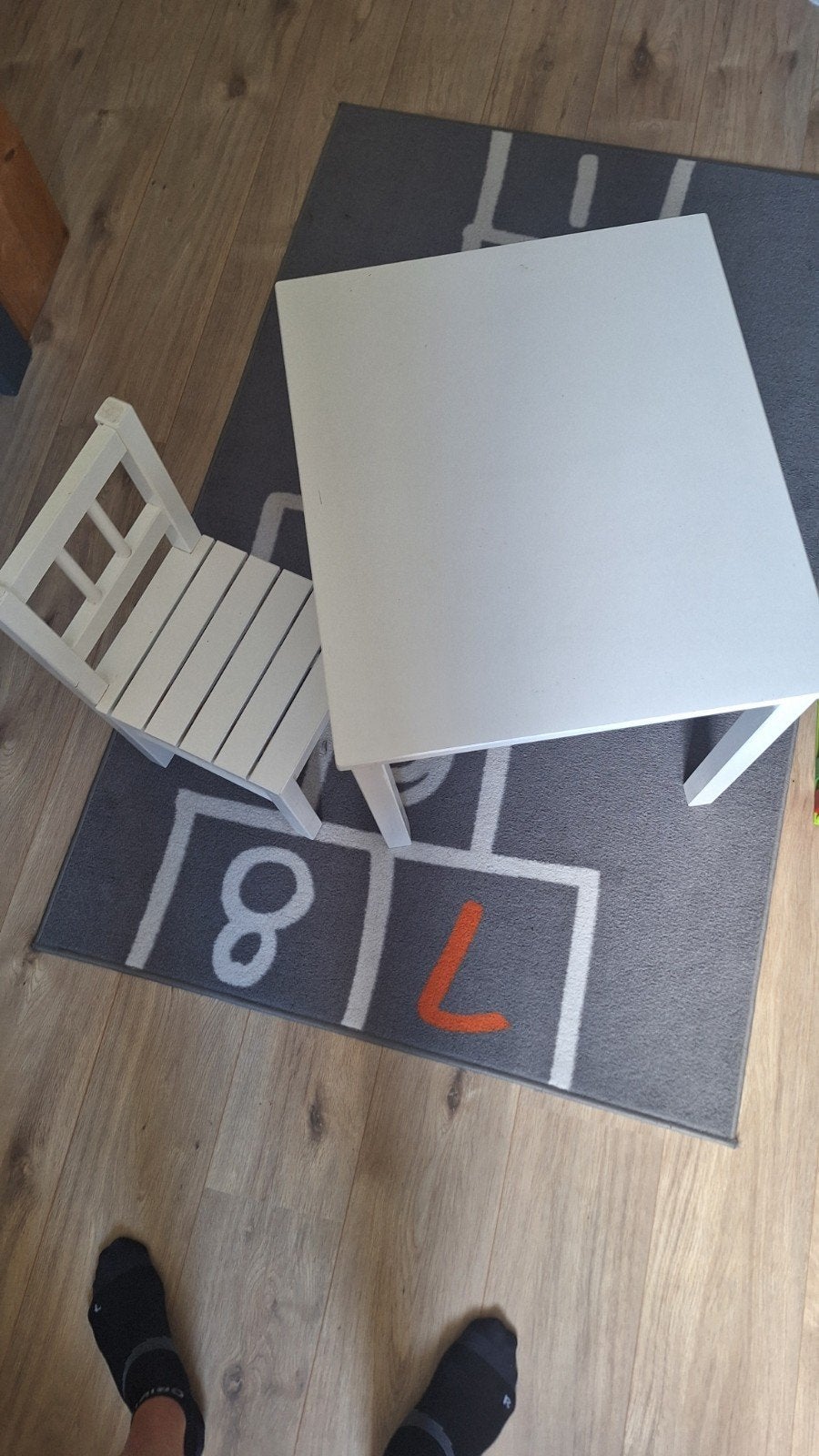 Houten tafel stoel, Kinderen en Baby's, Kinderkamer | Tafels en Stoelen, Ophalen of Verzenden, Zo goed als nieuw, Tafel(s) en Stoel(en)