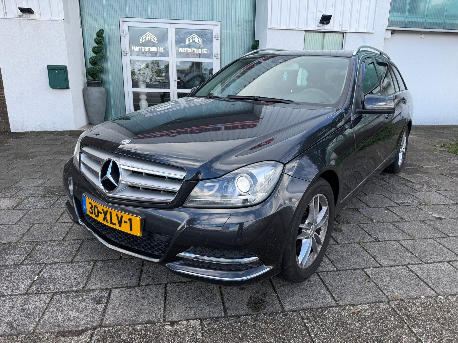 Foto 2 van Mercedes-Benz C-Klasse 1.6 C180 Kompr. Estate 2012 Zwart